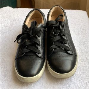 Vionic Chantelle sneakers